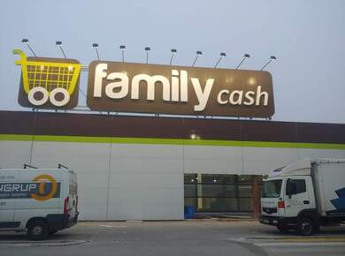 family Cash, LEBRIJA, SEVILLA